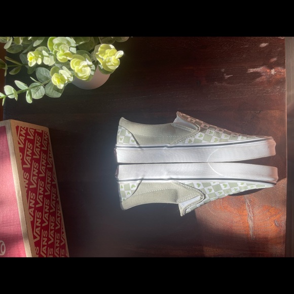 Sage green VANS with hearts 💚💚💚 - Picture 8 of 10